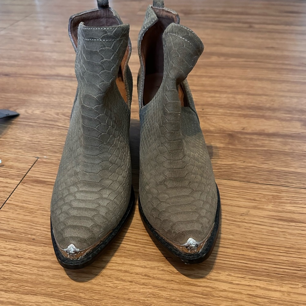Jeffrey Campbell western boot